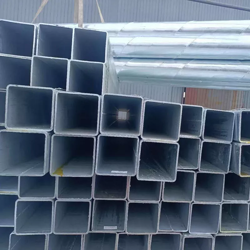 Črna pravokotna cev majhnega kalibra